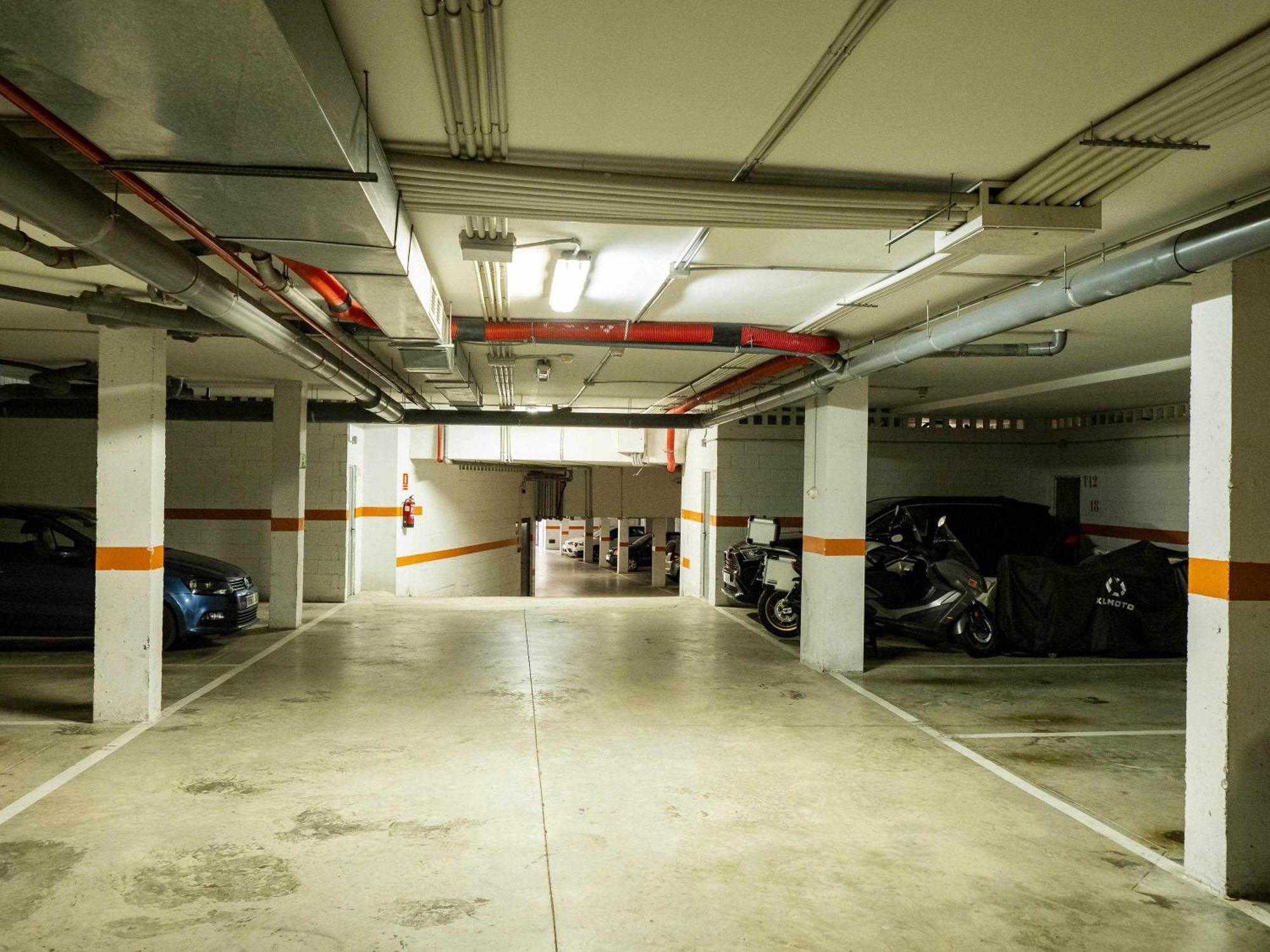 Atico Con Vistas Al Mar Piscina Y Parking Apartman Málaga Kültér fotó