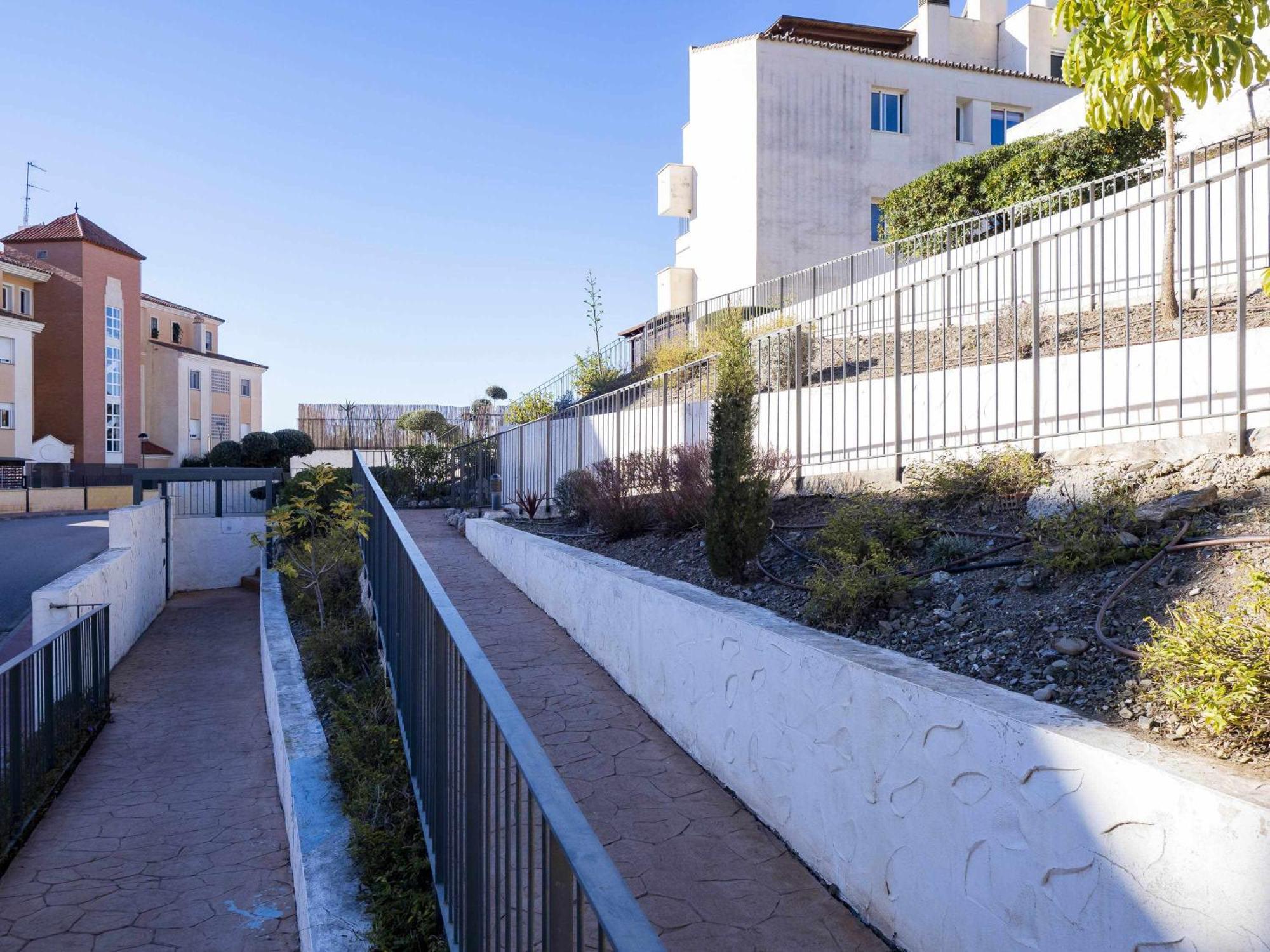 Atico Con Vistas Al Mar Piscina Y Parking Apartman Málaga Kültér fotó