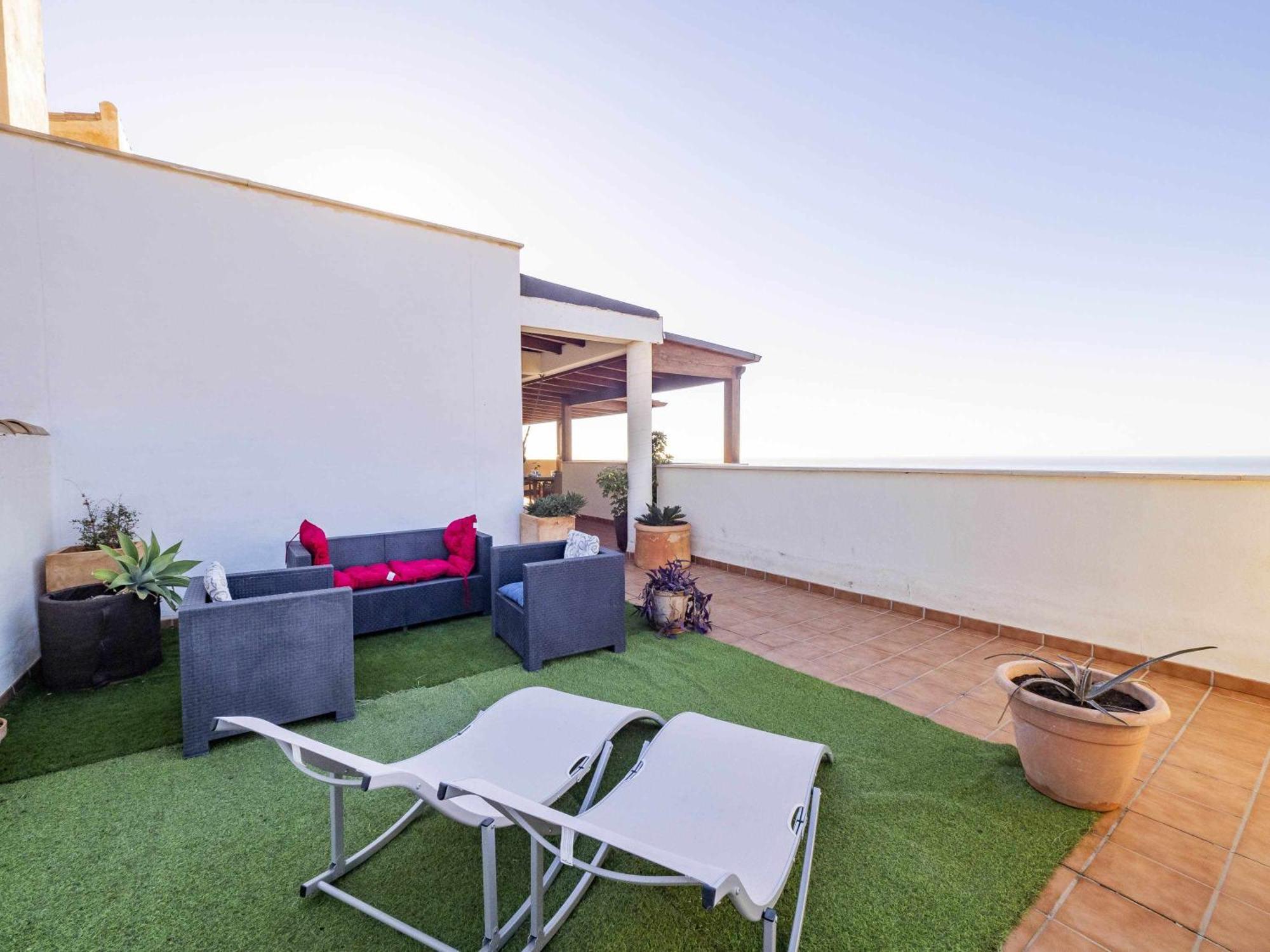 Atico Con Vistas Al Mar Piscina Y Parking Apartman Málaga Kültér fotó